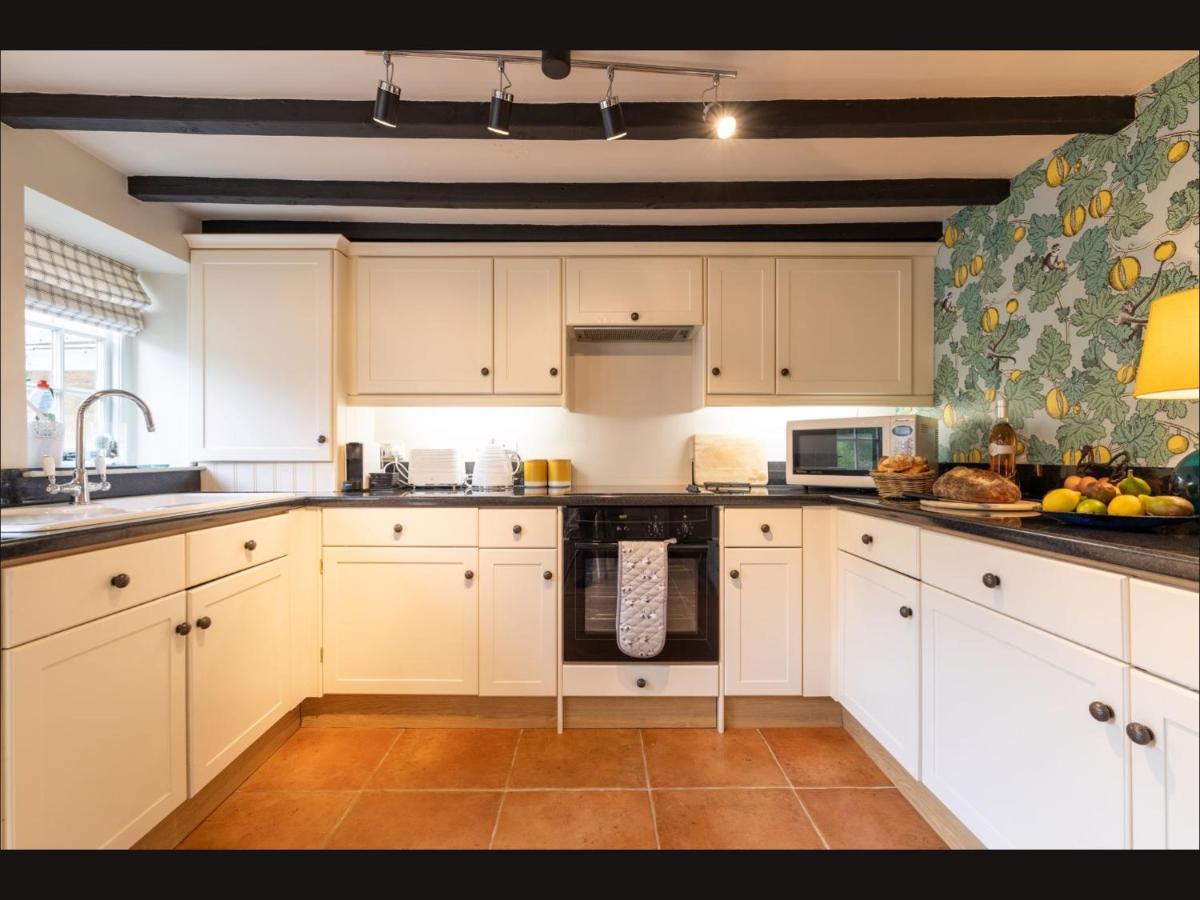 Wisteria Cottage , Pretty Cotswold Cottage Close To Chipping Campden Weston Subedge ภายนอก รูปภาพ